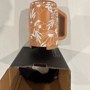 Brumate NIB sandstone print Floral Tan Mug 15oz